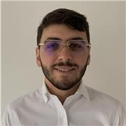 Je donne des cours particuliers de soutien scolaires en ligne, pour les élèves allant de la primaire au lycée, mais également des étudiant dans le supérieur, je me spécialise dans les matières scientifiques.